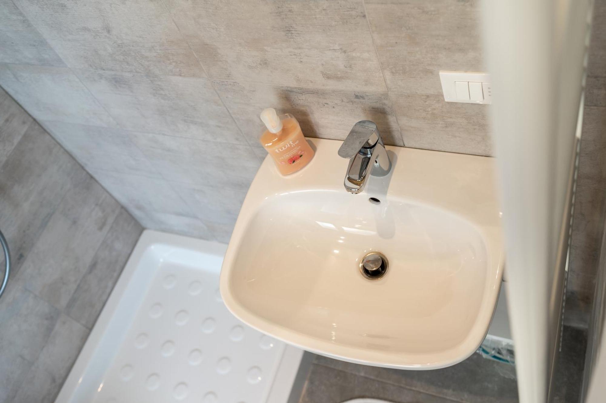 Апартаменты Charme In Fiera - Zona Fiera Верона Экстерьер фото